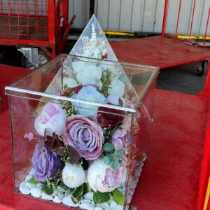 Куб скляний з лавандового кольору квітами купити
