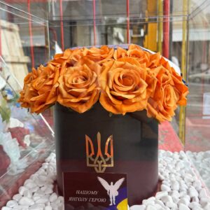 куб жовто-блакитний з гербом для воїна купити на могилу